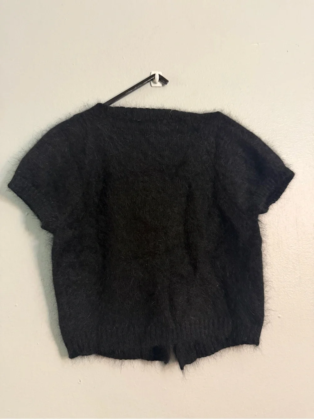 Guizio Cropped Angora Fuzzy Flower Rhinestone Single Closure Cardigan In Black